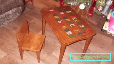 Kinderstuhl und Tisch mit ihren eigenen Händen Kinderstuhl und Tisch mit ihren eigenen Händen