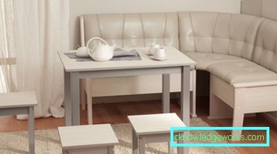 Sofas in der Küche mit Aufbewahrungsbox Sofas in der Küche mit Aufbewahrungsbox