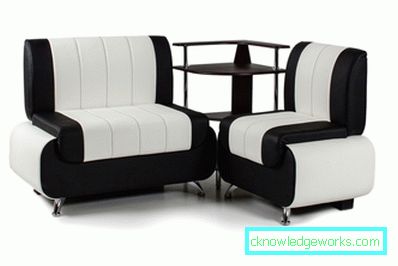 Sofas in der Küche mit Aufbewahrungsbox Sofas in der Küche mit Aufbewahrungsbox