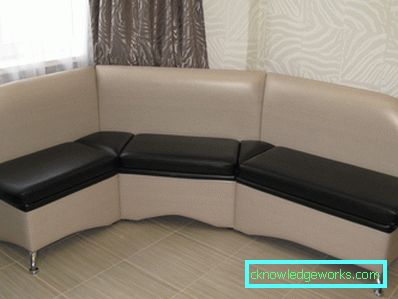 Sofas in der Küche mit Aufbewahrungsbox Sofas in der Küche mit Aufbewahrungsbox