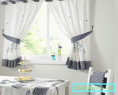 Wie man Vorhänge wunderschön aufhängt - 65 Fotos mit neuen modischen Designs