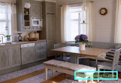 Foto: Kleine Teppiche im rustikalen Küchenstil