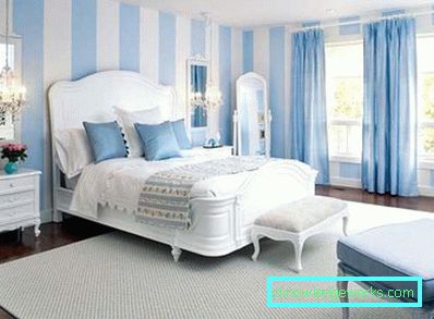 Foto: Blaue Farbe hilft beim Entspannen und Schlafen. Wählen Sie sie am besten für die Dekoration Ihres Schlafzimmers