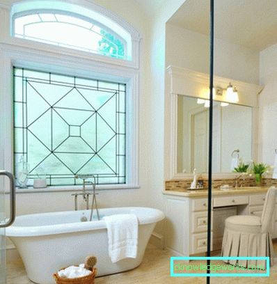 Badezimmer mit Fenster - 86 Fotos, wie man das perfekte Interieur schafft
