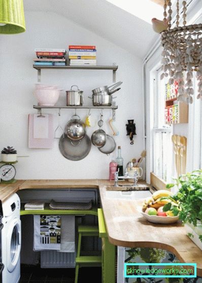 Design der Küche, kombiniert mit einem Balkon Design der Küche, kombiniert mit einem Balkon