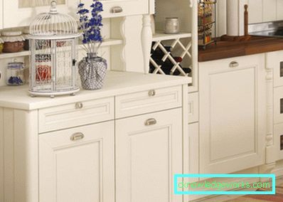 Küchendesignfläche von 8 Quadratmetern. meter mit kühlschrank Küchendesignfläche von 8 Quadratmetern. meter mit kühlschrank