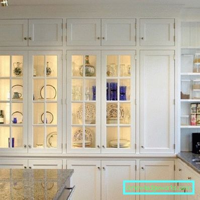 Küchendesignfläche von 8 Quadratmetern. meter mit kühlschrank Küchendesignfläche von 8 Quadratmetern. meter mit kühlschrank