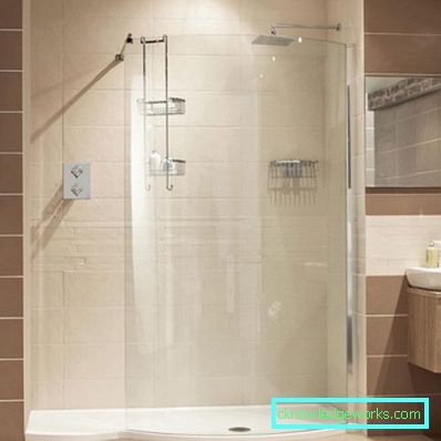 7 Duschkabinen im Badezimmer