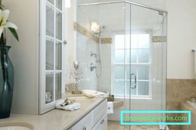 7 Duschkabinen im Badezimmer