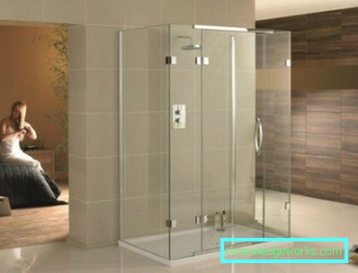 7 Duschkabinen im Badezimmer
