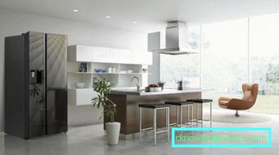 Zweitüriger Kühlschrank mit Gefrierfach Zweitüriger Kühlschrank mit Gefrierfach