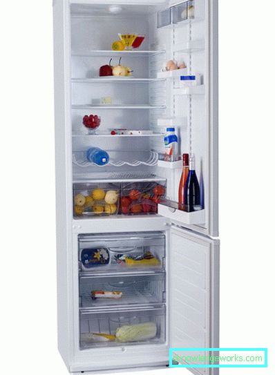 Atlant Kühlschrank mit zwei Abteilen Atlant Kühlschrank mit zwei Abteilen