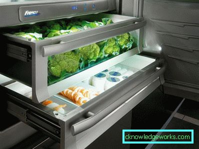 LG Kühlschrank mit Blumen