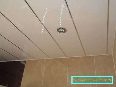 Was ist besser, um eine Decke im Badezimmer zu machen