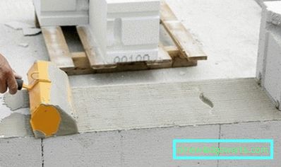Schaumblockkleber: Sorten, Gebrauchstemperatur und Verbrauch Schaumblockkleber: Sorten, Gebrauchstemperatur und Verbrauch