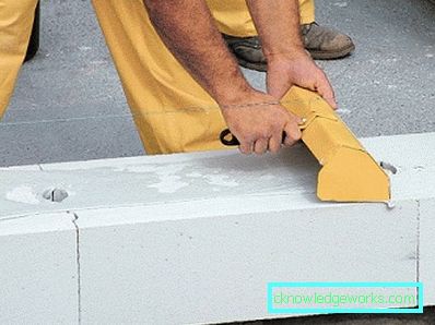 Schaumblockkleber: Sorten, Gebrauchstemperatur und Verbrauch Schaumblockkleber: Sorten, Gebrauchstemperatur und Verbrauch