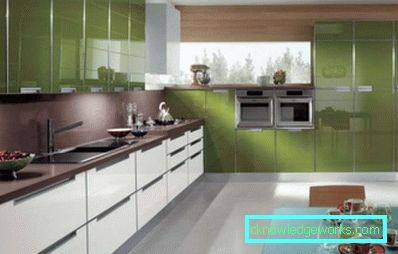 Olivgrüne Küche