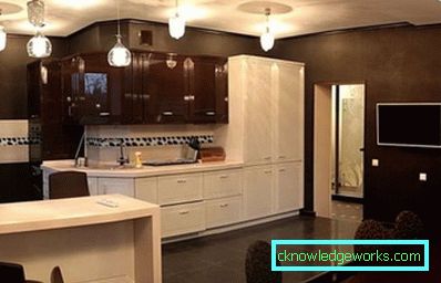 Küche kombiniert mit Wohnzimmer in einem Privathaus