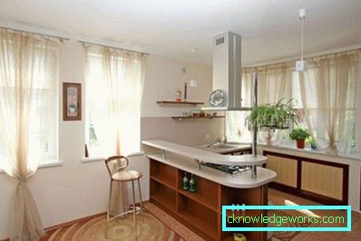 Küche kombiniert mit Wohnzimmer in einem Privathaus