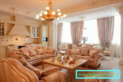 Küche kombiniert mit Wohnzimmer in einem Privathaus