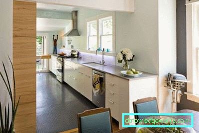 Küche kombiniert mit Wohnzimmer in einem Privathaus
