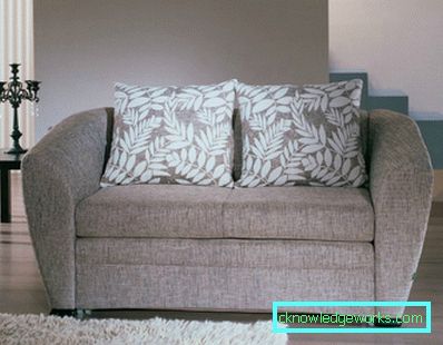 Kleines Sofa in der Küche Kleines Sofa in der Küche