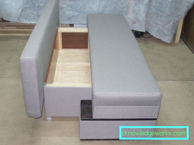 Kleines Sofa in der Küche Kleines Sofa in der Küche
