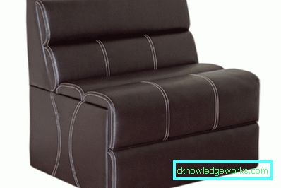 Kleines Sofa in der Küche Kleines Sofa in der Küche