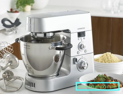 Kenwood Mischer mit Schüssel