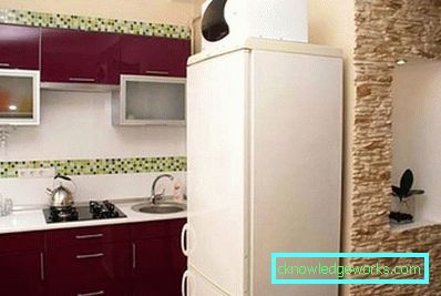 Kann ich eine Mikrowelle auf den Kühlschrank stellen? Kann ich eine Mikrowelle auf den Kühlschrank stellen?