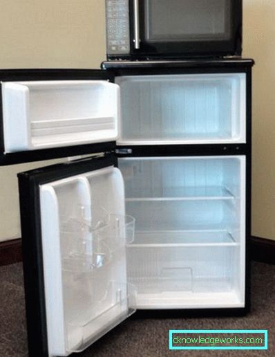 Kann ich eine Mikrowelle auf den Kühlschrank stellen? Kann ich eine Mikrowelle auf den Kühlschrank stellen?
