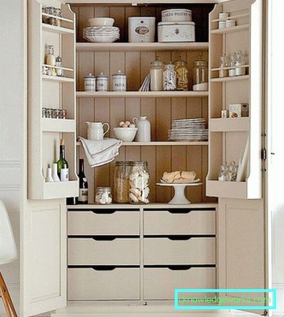 Freistehender Standschrank Freistehender Standschrank