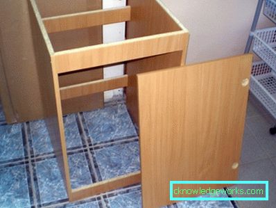 Schrank für Spüle in der Küche Schrank für Spüle in der Küche