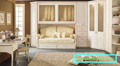138-Kleiderschrank im Kinderzimmer - was
