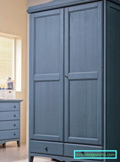 138-Kleiderschrank im Kinderzimmer - was