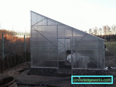 Wie macht man ein Gewächshaus aus einem Profilrohr? Wie macht man ein Gewächshaus aus einem Profilrohr?