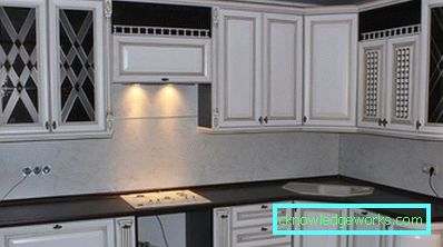 Eckwandschrank für die Küche Eckwandschrank für die Küche