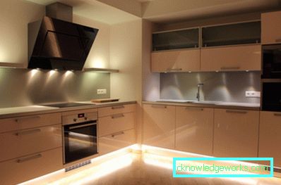Eckwandschrank für die Küche Eckwandschrank für die Küche