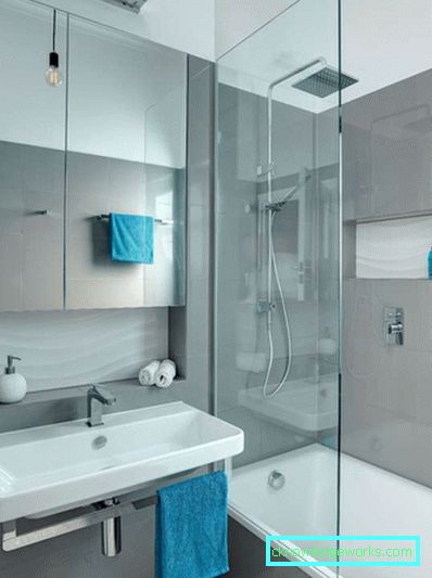 Badezimmer mit Dusche