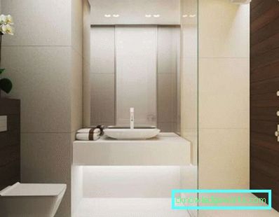 Badezimmer mit Dusche