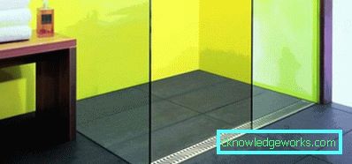 Badezimmer mit Dusche